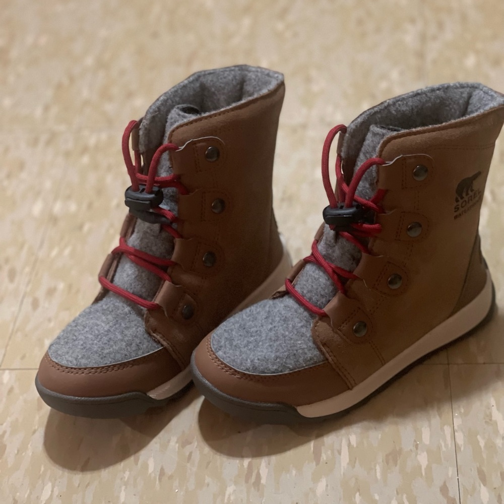Children’s size 1 Sorel winter boots